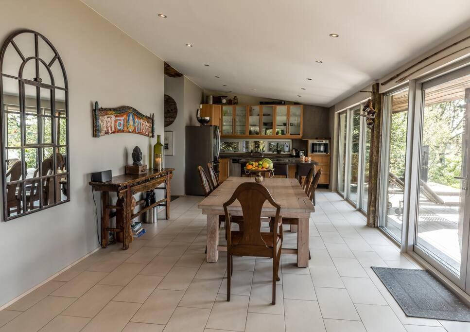 Luxury Lakefront Villa, Infinity Hot Tub And Sauna Villa Grimsnes og Grafningshreppur