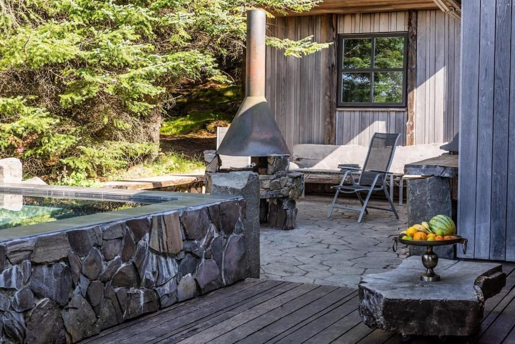 Villa Luxury Lakefront Villa, Infinity Hot Tub And Sauna *